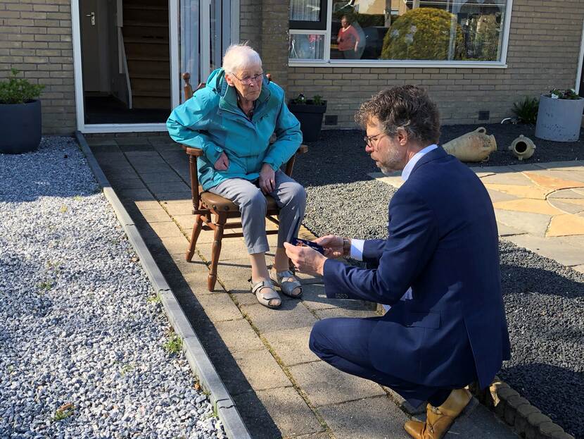 Uitreiking tijdens lintjesregen 2021